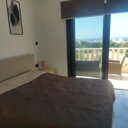 Sea View Maisonette Chloraka Хлоракас