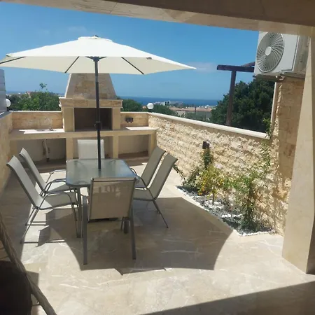 Sea View Maisonette Chloraka Tatil Evi *
